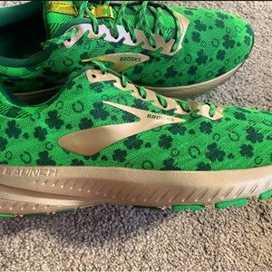 Brooks Launch 6 running shoes- Shamrock 🍀
